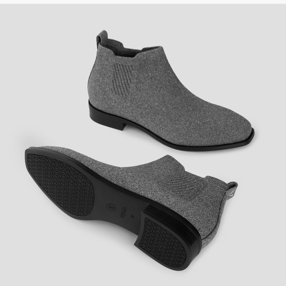 Vivaia Square-Toe Water-Repellent Ankle Boots (Ryan Pro)